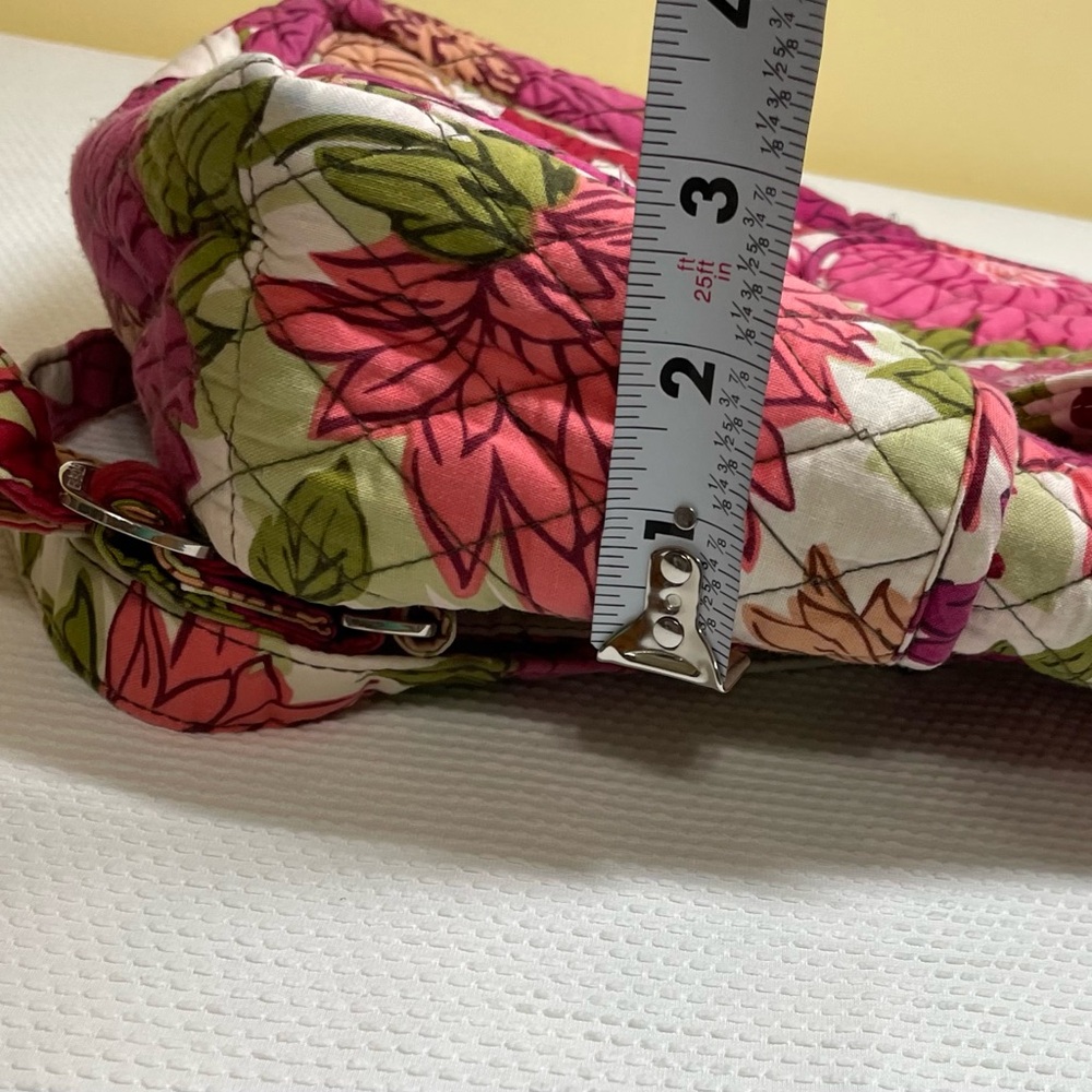 Vera Bradley Hello Dahlia Pink and Green Floral Backpack
Pre Loved - Picture 11 of 13